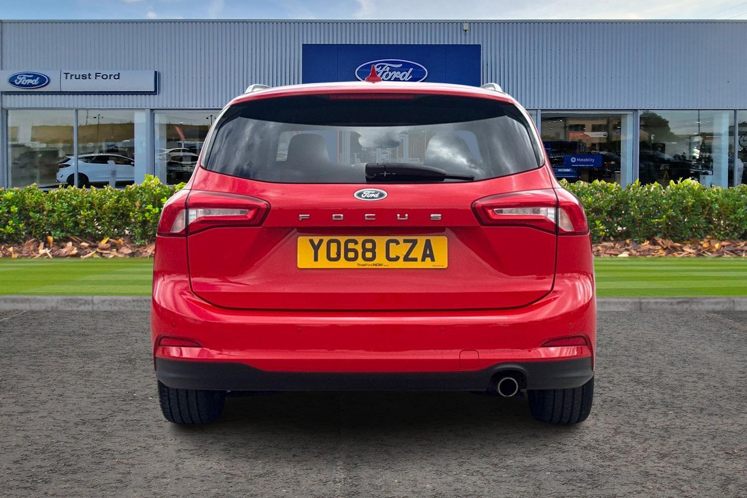 Ford FOCUS Photo 6