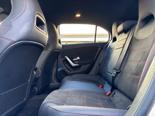 MERCEDES-BENZ A Class Photo 40