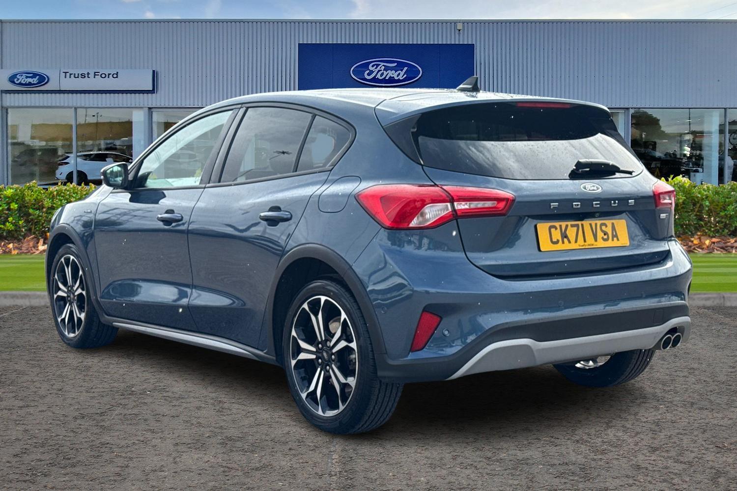 Ford FOCUS Photo 1