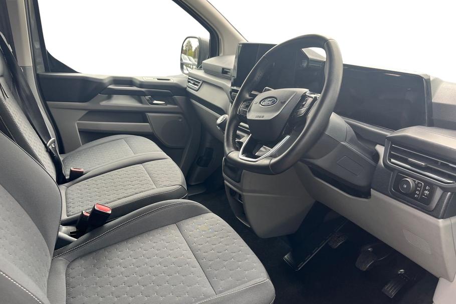 Used Ford TOURNEO CUSTOM YM25OMJ 13