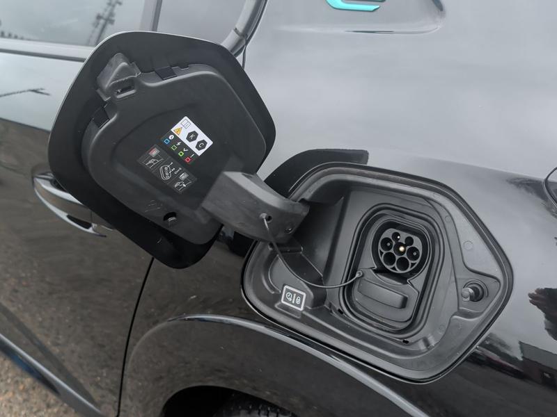 Used Peugeot E-208 RY73HCN 31