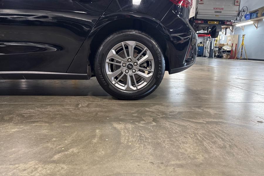 Ford FOCUS Photo autoimg-429e97452566935c999cd5684d3203a244beae55.jpg