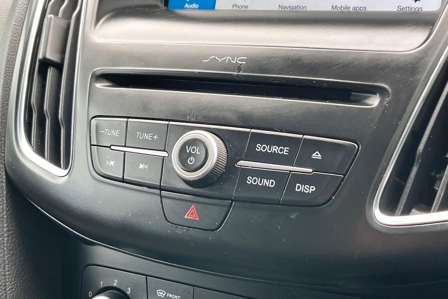 Ford FOCUS Photo autoimg-42a05d1f69f0aeb3930fe46084eb5b2bb73944e7.jpg