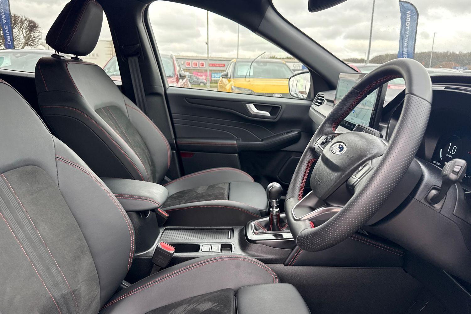 Ford KUGA Photo 16