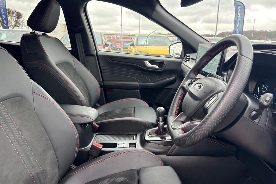 Ford KUGA Photo autoimg-42a19ebdddd44192b72ecec46d9feee88b669c1c.jpg