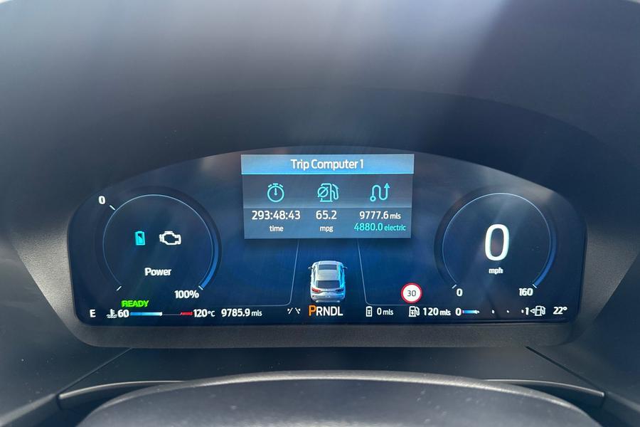 Ford KUGA Photo autoimg-42a7e56c5261f7dfec4d178d08dbd19f9abd6ea5.jpg