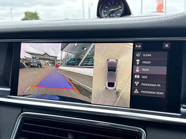 PORSCHE Panamera Photo 57