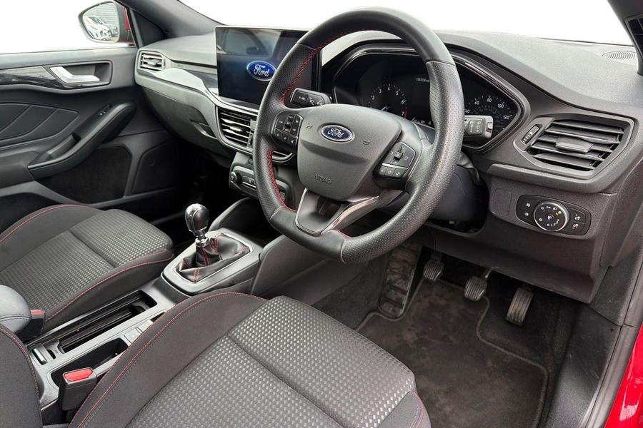 Ford FOCUS Photo autoimg-42aabb31bb3da16ec3f0ab8393503e78eaa7ff9a.jpg