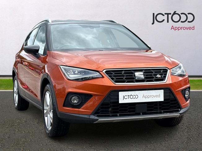 SEAT ARONA Photo 1