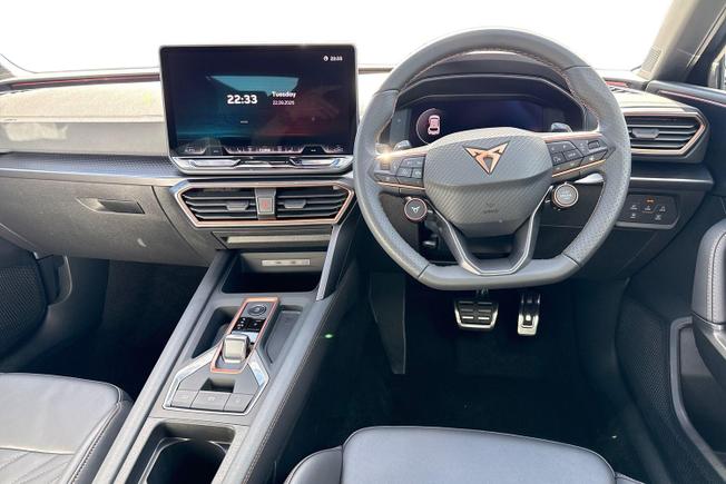 CUPRA Leon Photo 11