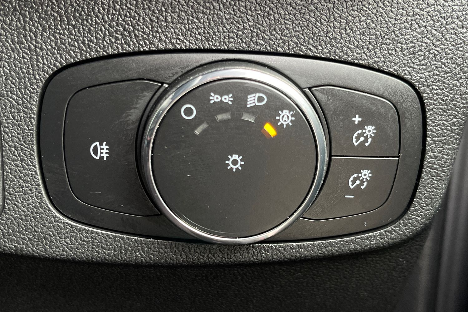 Ford FOCUS Photo 22