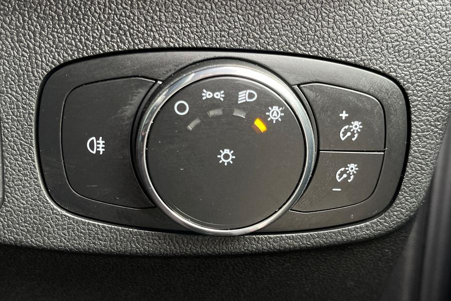 Ford FOCUS Photo autoimg-42b151c8e0610cc9bd12bab1655ebbfae9018c45.jpg