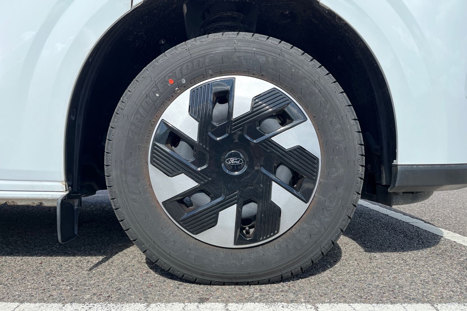 Ford E-TRANSIT CUSTOM Photo 22