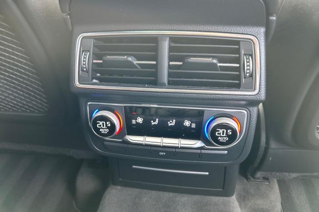 AUDI Q7 Photo 60