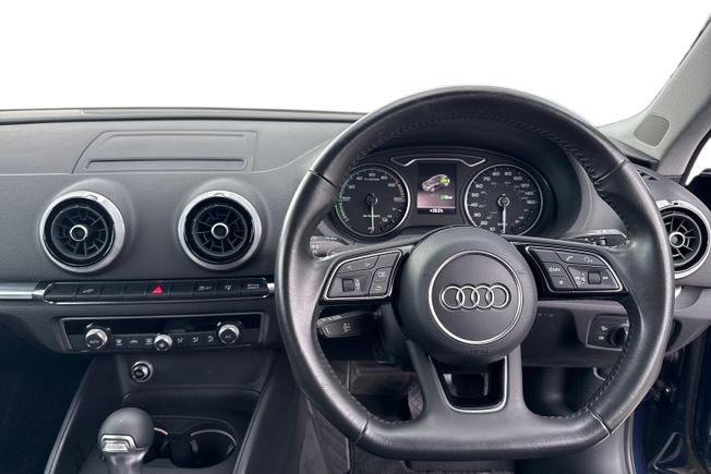 AUDI A3 Photo 11