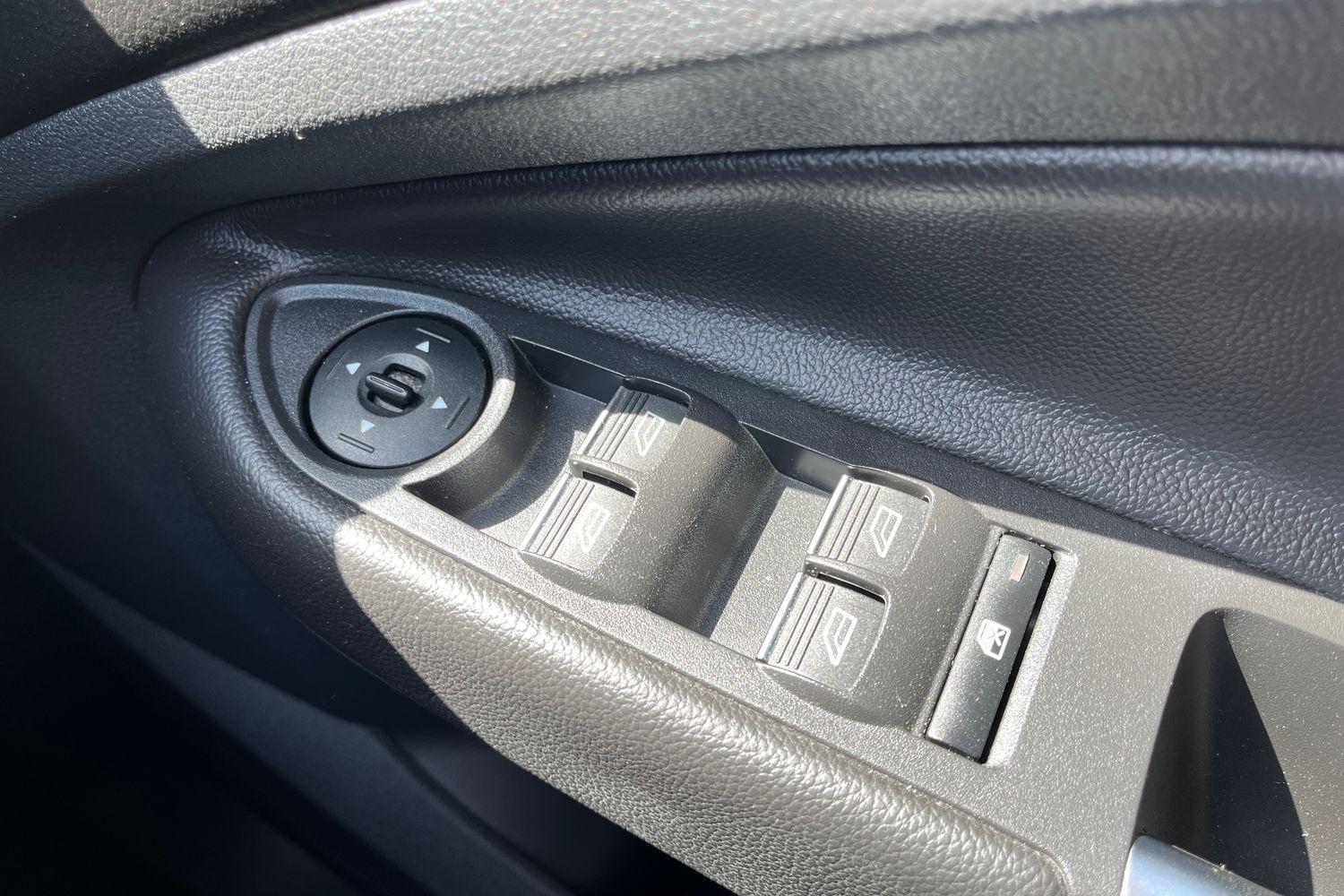 Ford KUGA Photo 15