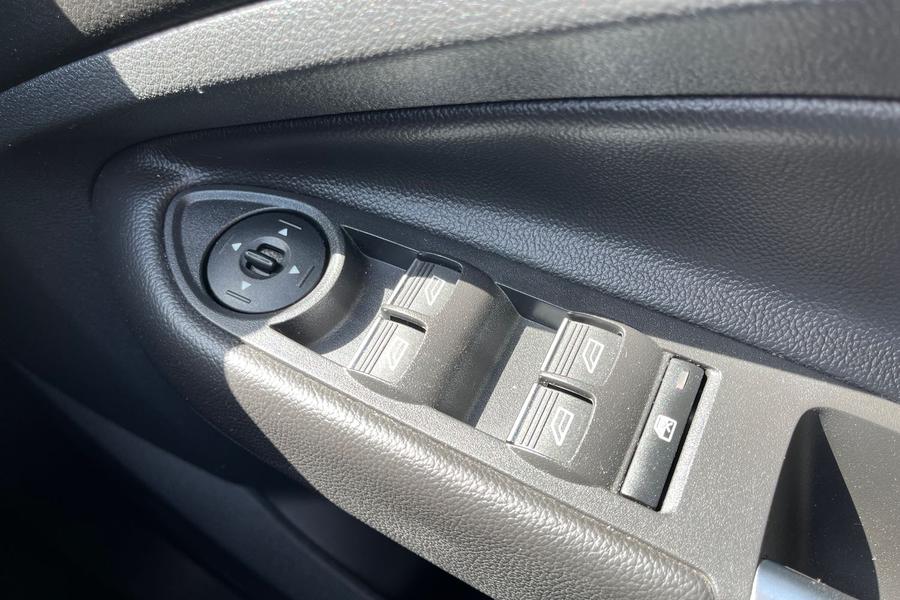 Ford KUGA Photo autoimg-42b79466c5f2b5a29c34792e0f52f3c12535ea5d.jpg