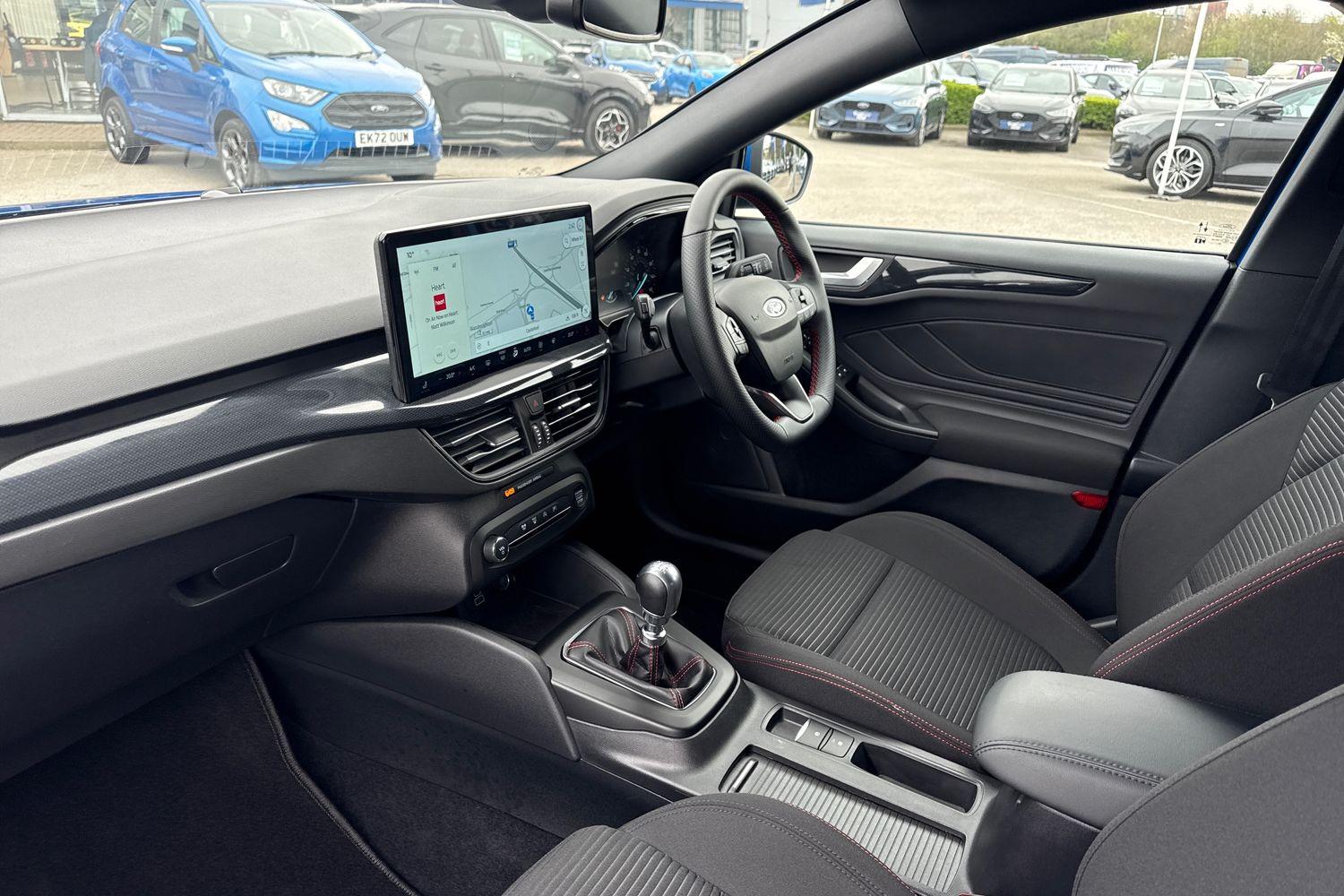 Ford FOCUS Photo 17
