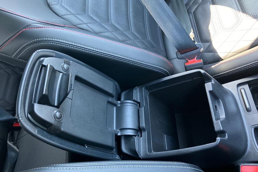 Ford FOCUS Photo autoimg-42bf13b57a8d139f3a3da105680f40989661c9dc.jpg