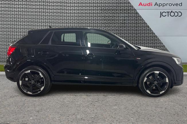 AUDI Q2 Photo 4