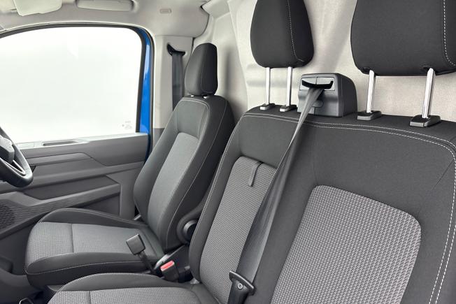 VOLKSWAGEN e-Transporter Photo 21