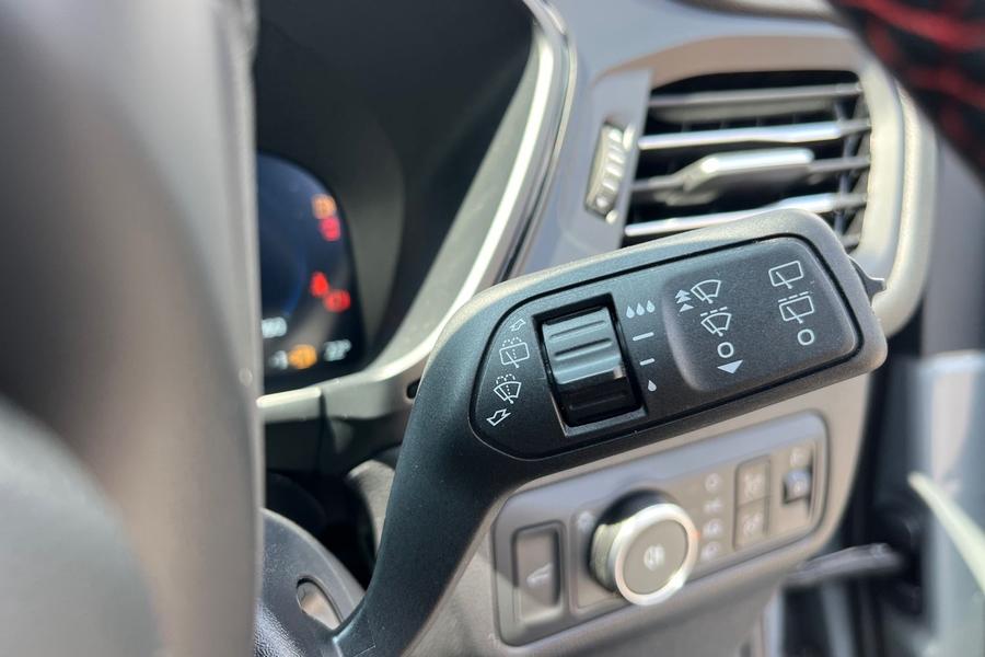 Ford Kuga Photo autoimg-42c2aa59860a0b174f6f6df4118edfe1b55e8839.jpg