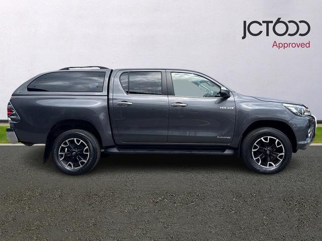 TOYOTA Hilux Photo 4