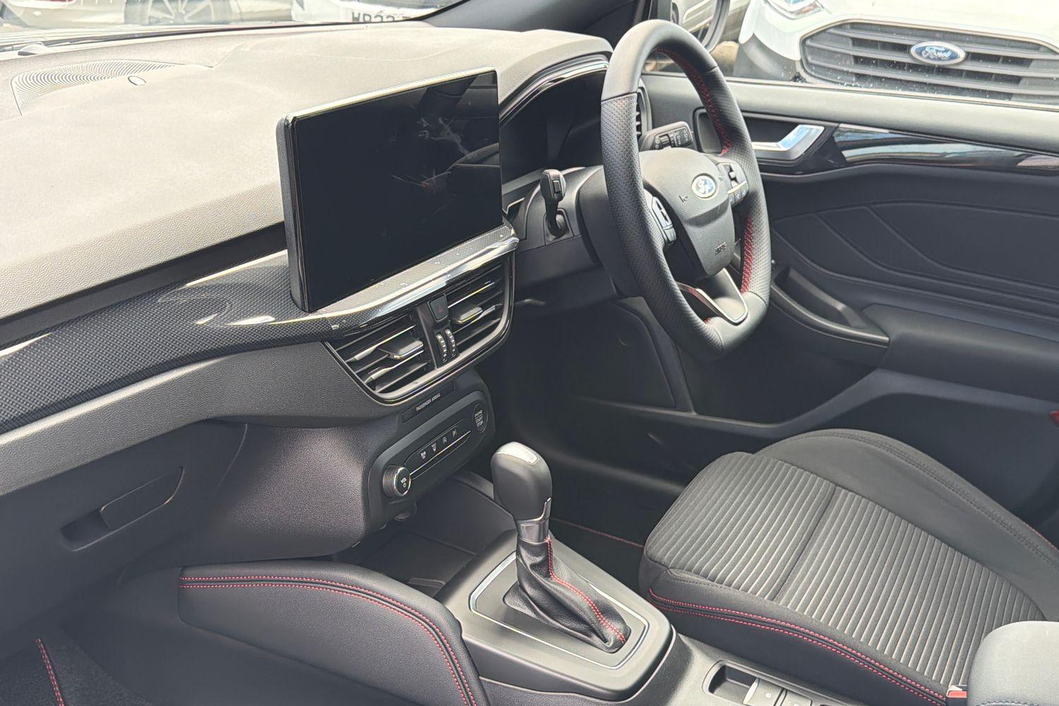 Ford FOCUS Photo 17