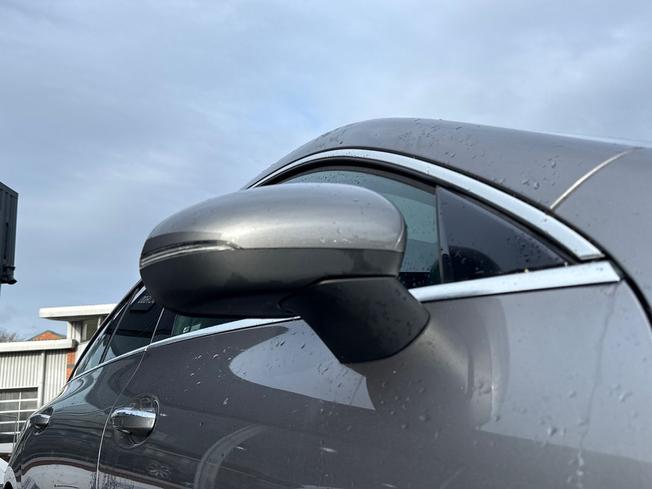 MERCEDES-BENZ CLA Photo 20