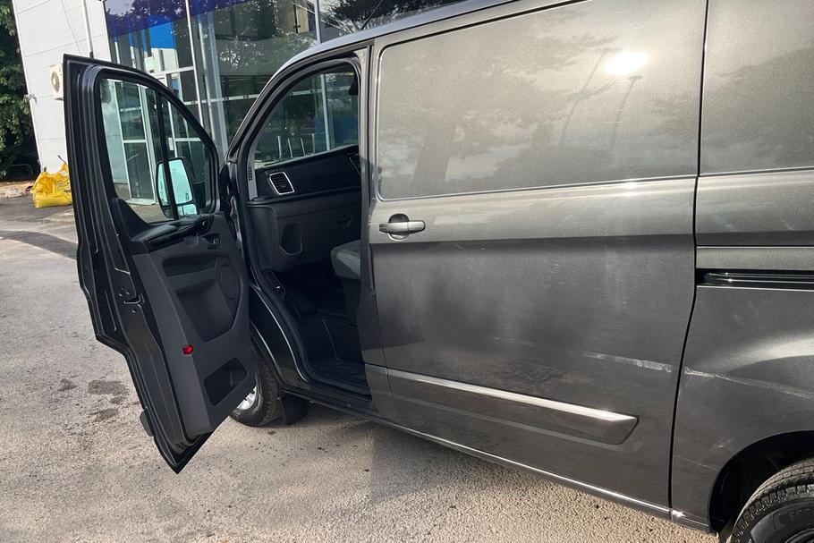 Used Ford TRANSIT CUSTOM KD23HNN 19