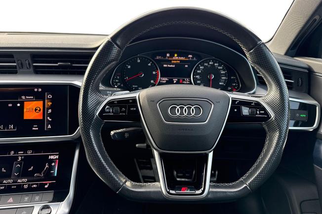 AUDI A6 Saloon Photo 12