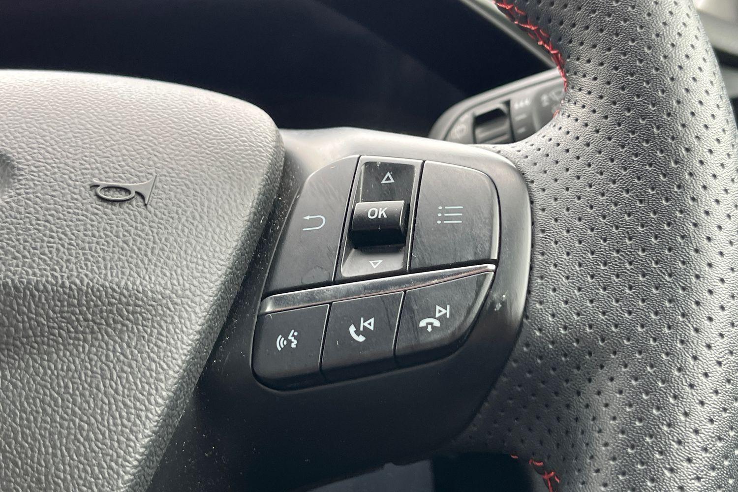Ford FOCUS Photo 32