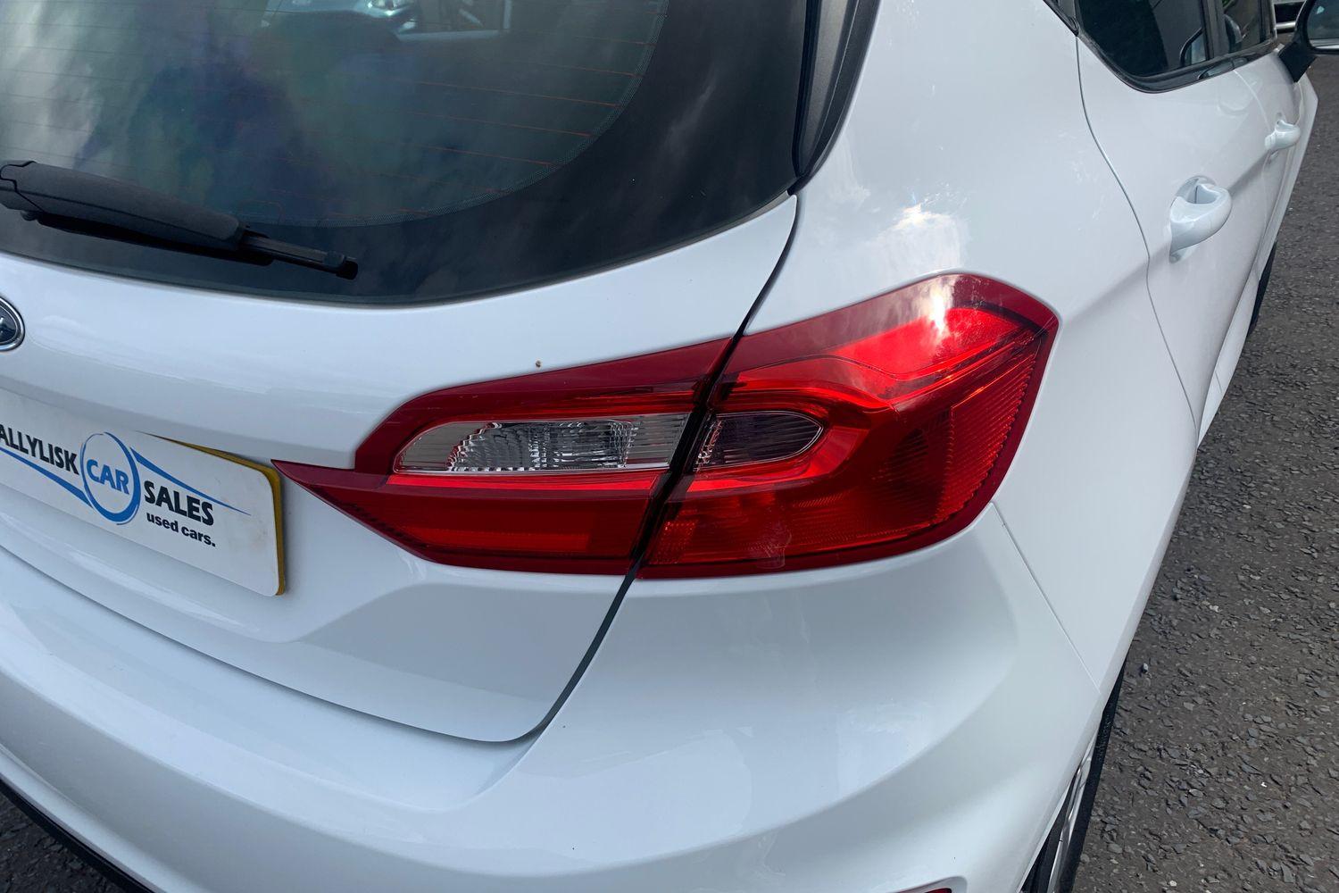 2018 Ford Fiesta 1.1 Ti-VCT 85PS Zetec in White with 68K - vehicle photo 10 for sale on PureCar