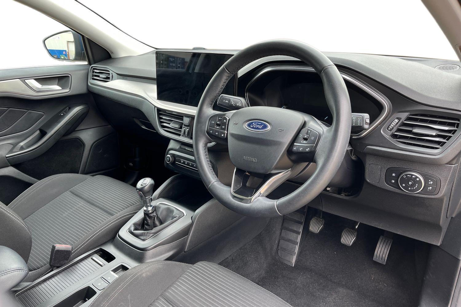 Ford Focus Photo 8