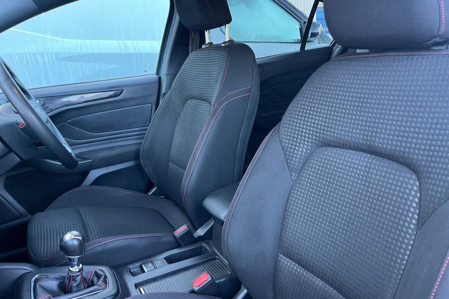 Ford FOCUS Photo autoimg-42d39f2276c772b628e54060fba923c24057b05e.jpg