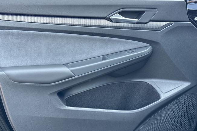 VOLKSWAGEN Golf Photo 44