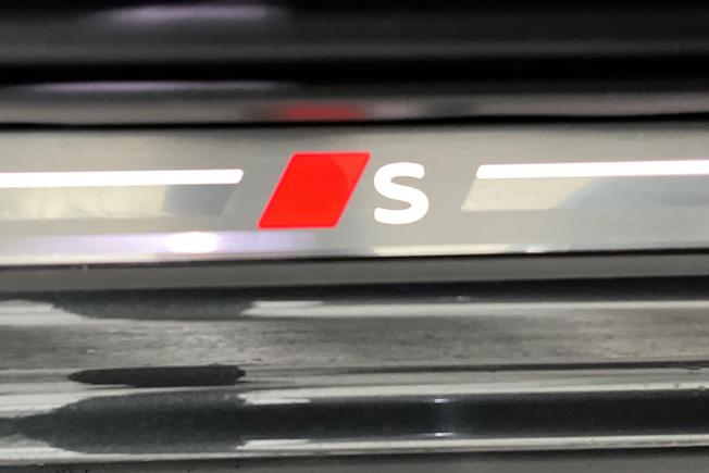 AUDI Q3 Photo 31
