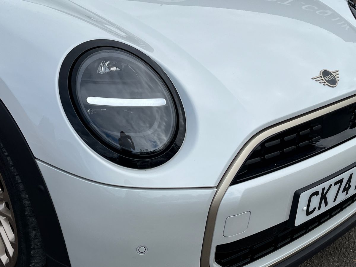 MINI Cooper Photo 17