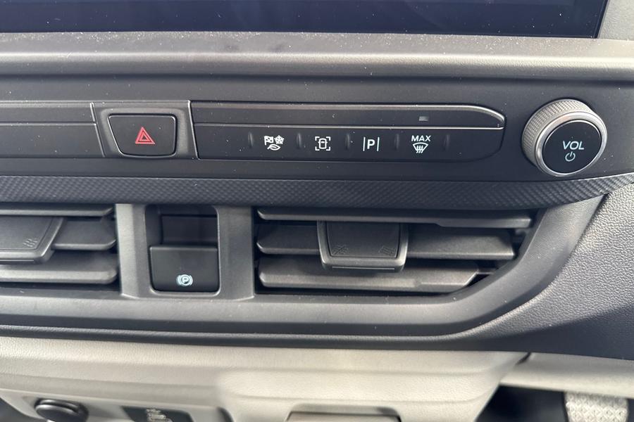 Ford TRANSIT CUSTOM Photo autoimg-42daca4c15fcc4aee0a71310b363cfa75699461f.jpg