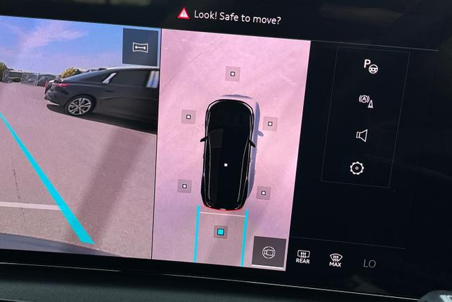 AUDI Q6 E-Tron Photo 24