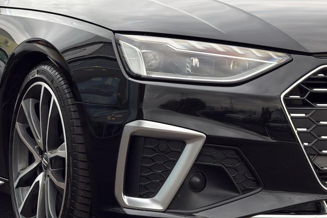 AUDI S4 Photo 19