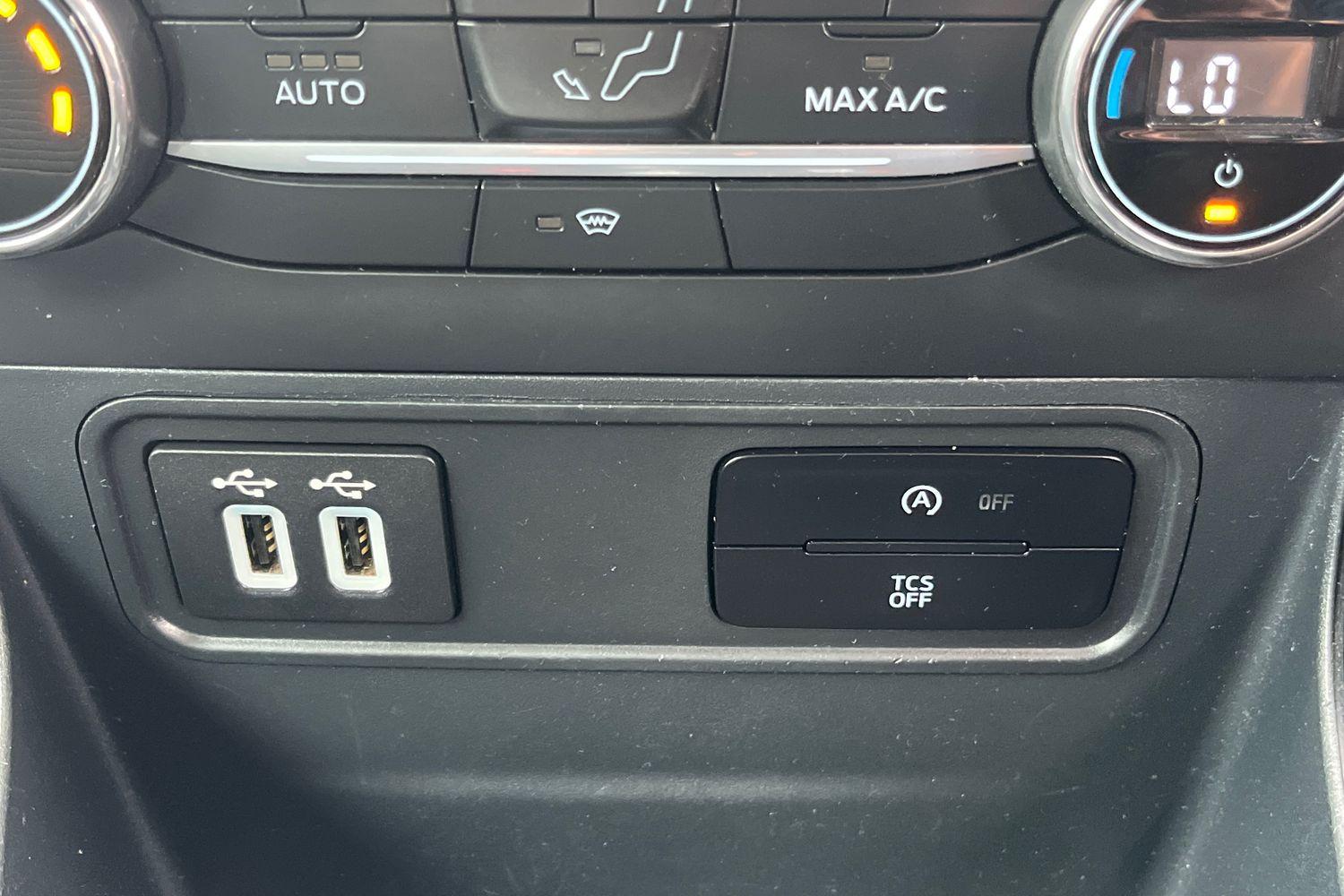 Ford ECOSPORT Photo 34