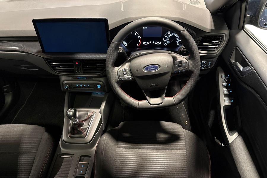 Ford FOCUS Photo autoimg-42e096e7e1c668716b411bc2492a825e59fc9b2e.jpg