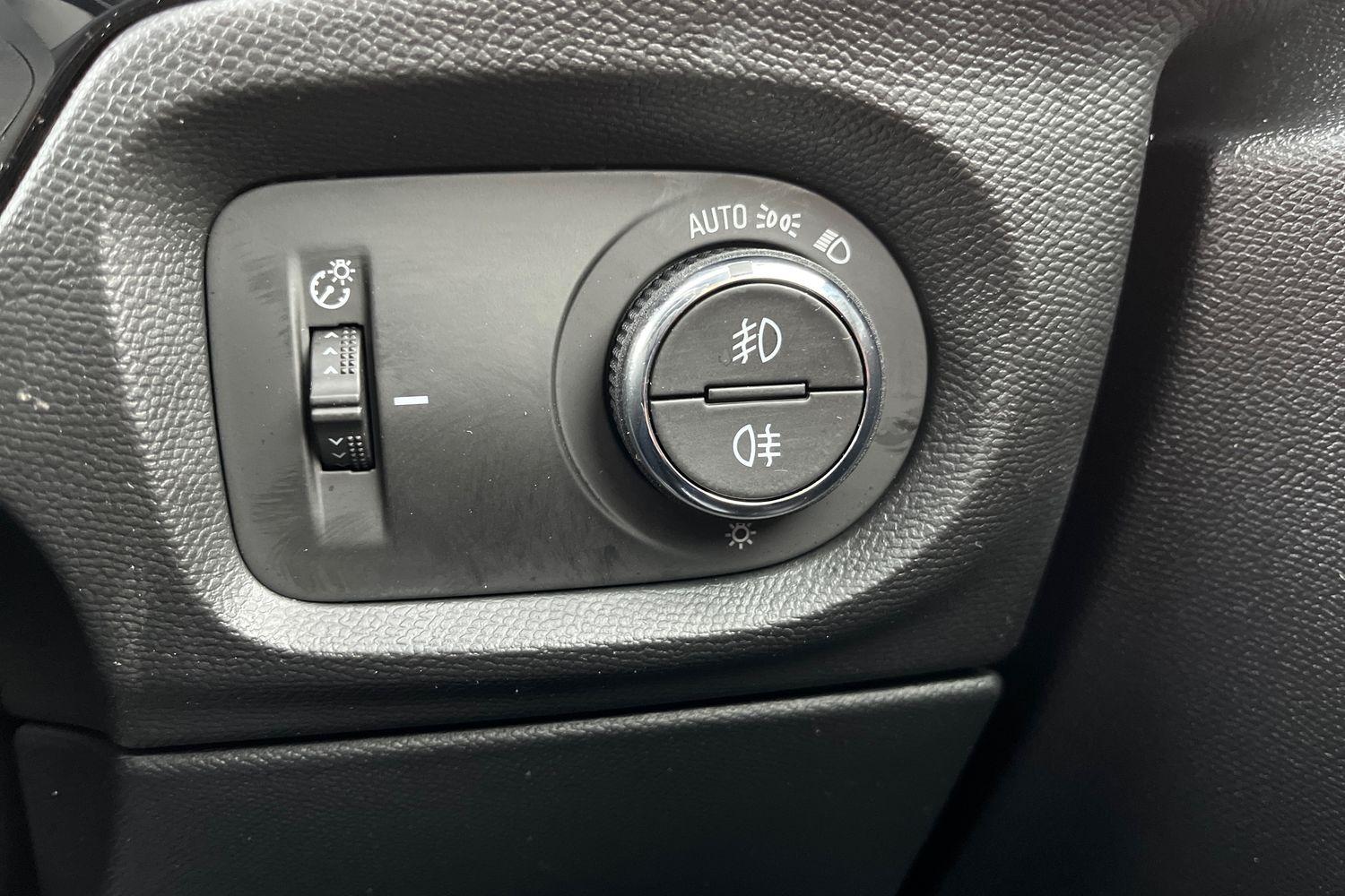 Vauxhall CORSA Photo 30