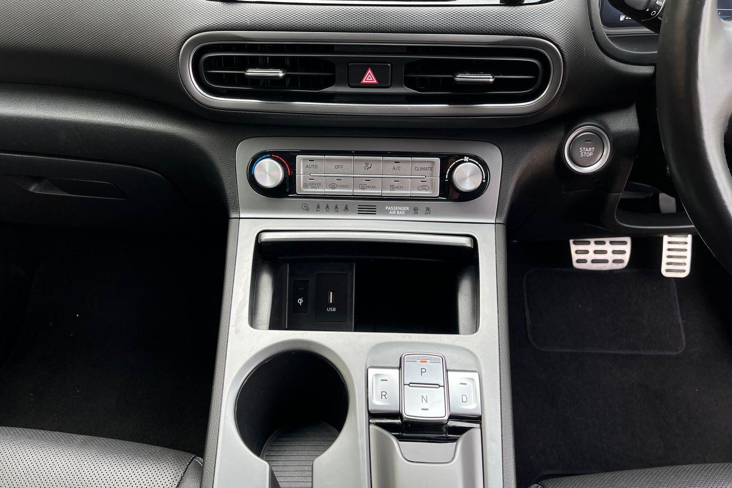 Hyundai KONA Photo 29