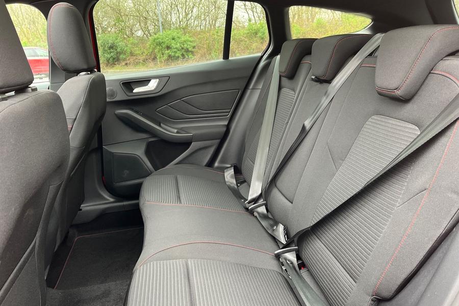 Ford FOCUS Photo autoimg-42e65c827c5381e7da4721923e99c78539209177.jpg