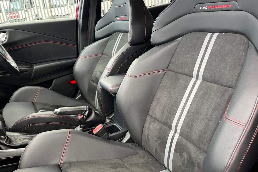 Ford Puma Photo autoimg-42e96f2c7d5708b027cb03d344b9cf002d867f0f.jpg