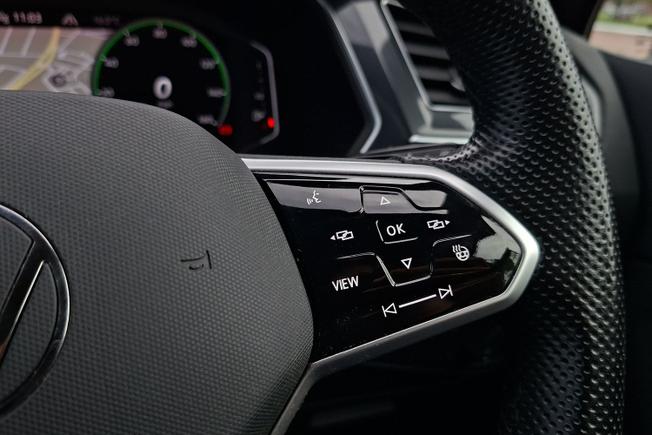 VOLKSWAGEN Tiguan Photo 17