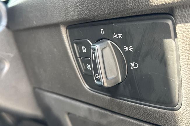 VOLKSWAGEN Passat Photo 26