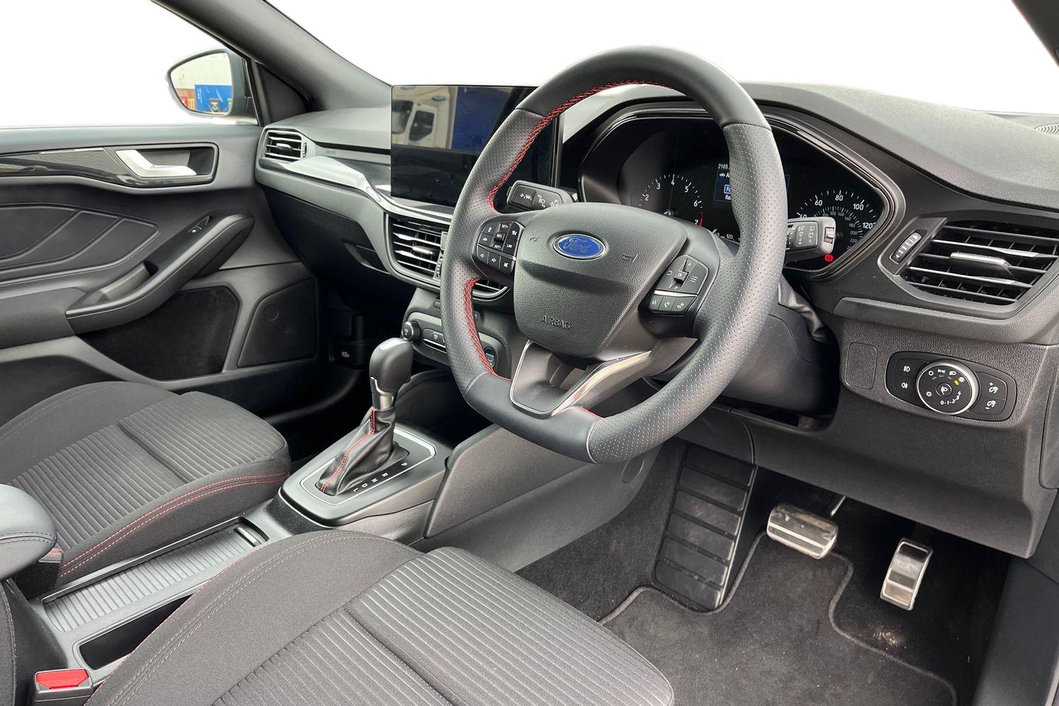 Ford Focus Photo 8